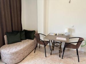 Istumisnurk majutusasutuses Apartmani Hadžić