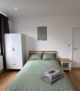 Fotografie z fotogalerie ubytování Newly Furnished Bright Studio v destinaci Borehamwood + 10 fotografií