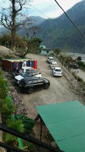 Naturlandskabet i nærheden af resortet + 4 billeder