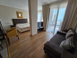 Фотография из галереи Royal Beach Private Apartments в городе Солнечный Берег