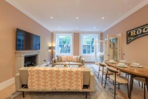 TV a/nebo společenská místnost v ubytování Wemyss Hideaway Retreat