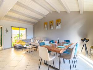 Χώρος καθιστικού στο Holiday Home Confort et Relax à la Plage by Interhome