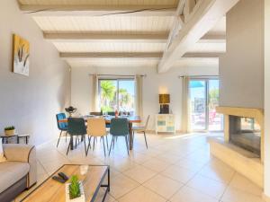 Χώρος καθιστικού στο Holiday Home Confort et Relax à la Plage by Interhome