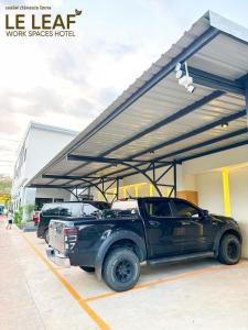 Foto dalla galleria di Leleaf Work Spaces Hotel - เลอลีฟ เวิร์คสเปซ โฮเทล a Sakon Nakhon