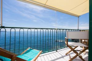 A general sea view or a sea view taken from Az apartmant