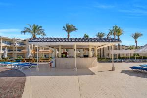 Bazén v ubytování Grand Oasis Resort nebo v jeho okolí + 37 fotografií