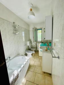 Koupelna v ubytování Casa in campagna a Rosciano