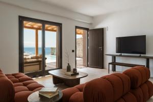 TV a/nebo společenská místnost v ubytování Casa Del Mar - Small Luxury Hotels of the World