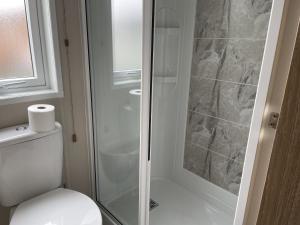 Koupelna v ubytování Lodge No 54 - Stewart's Resort Cameron