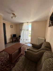 Een zitgedeelte bij Кипарис