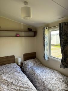 Gambar di galeri bagi Sandy Shores di Embo +1 gambar