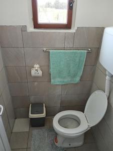 Vannituba majutusasutuses Kamp sv.Jovan
