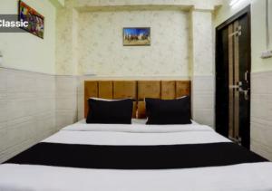 Postel nebo postele na pokoji v ubytování Hotel Vista 18 Inn Couple Friendly