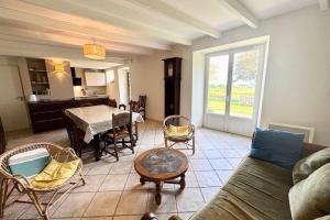 Posedenie v ubytovaní Maison familiale vue mer douceur à Clohars