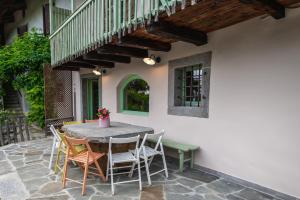 Balkoni atau teres di House Dorče
