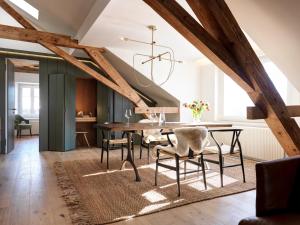 Χώρος καθιστικού στο Edelweiss Penthouse V