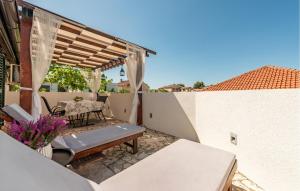 Balkon lub taras w obiekcie Four-Bedroom Holiday Home In Vir