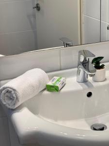 Ένα μπάνιο στο Lana apartman +54 φωτογραφίες