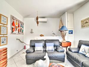 Et opholdsområde på Holiday Home Les Epinouses by Interhome