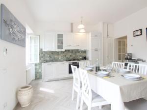 Imagine din galeria proprietății Holiday Home Villa Gabriele by Interhome în Forte dei Marmi