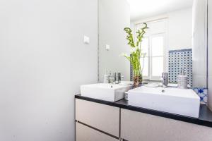 Koupelna v ubytování Lisbon Guests Apartments + 82 fotografií