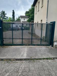 Fotografie z fotogalerie ubytování Comme A La Maison Chez Dominnique Coquet T2 Avec Jardin Homme Chaleureux v destinaci Toulouse