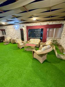 Posezení v ubytování شاليه الريف - البحر الميت - النهضة Chalet Al-Reef - DeadSea - Al-Nahda