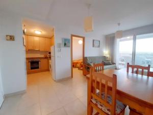 Kuchyň nebo kuchyňský kout v ubytování Ayf colomeras espacioso playa morro de gos