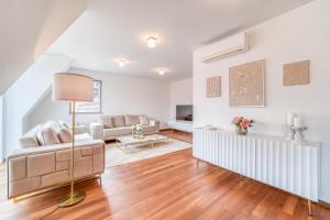 Χώρος καθιστικού στο Luxury Penthouse in the center