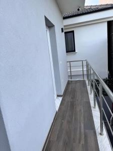 Φωτογραφία από το άλμπουμ του Best Comfort Apartment σε Tirane