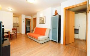 Kuchyň nebo kuchyňský kout v ubytování MONTE Beach Apartments