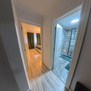 Bilik mandi di Apartament in Gura Humorului