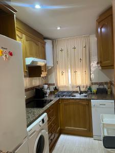 Kuchyň nebo kuchyňský kout v ubytování Marina Dor Oropesa Apt 1 Linea