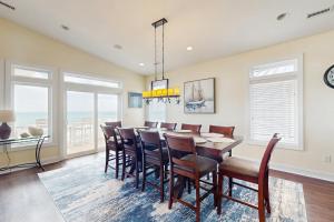 Gallery image of Scotch Bonnet Sunrise in North Topsail Beach