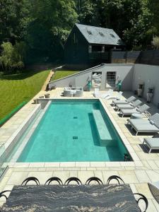 Swimmingpoolen hos eller tæt på Hanks House - Cotswolds