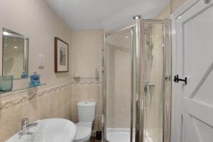 Koupelna v ubytování Plumtree Cottage + 18 fotografií