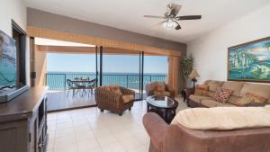 Televiisor ja/või meelelahutuskeskus majutusasutuses Sonoran Sea