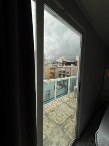 Balkón nebo terasa v ubytování Hostal B and B Benidorm