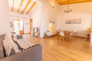 Posezení v ubytování Casa Embat, a pocos metros de la playa