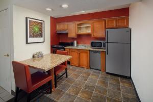 Kuchyň nebo kuchyňský kout v ubytování Residence Inn Binghamton