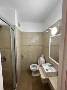 Ένα μπάνιο στο Hotel Playa Brava +15 φωτογραφίες