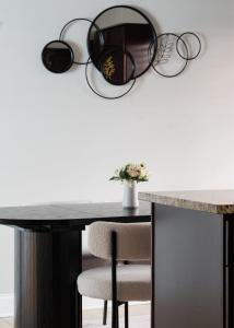 Imagen de la galería de 2BR Near OHare and Transit Newly Furnished Modern, en Chicago