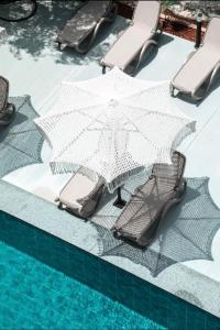 Bazén v ubytování Hotel Resol 2 nebo v jeho okolí
