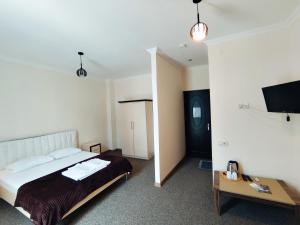 Katil atau katil-katil dalam bilik di Chill Out Hotel