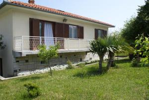 Ein Garten an der Unterkunft Gianna Apartment Labin