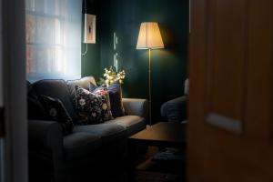 A seating area at Alice's Cottages