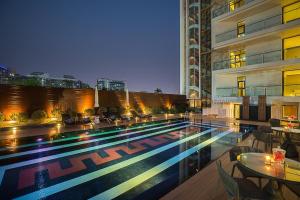 Der Swimmingpool an oder in der Nähe von Mera Mare Pattaya