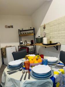 Φαγητό σε αυτό το διαμέρισμα ή κάπου εκεί κοντά