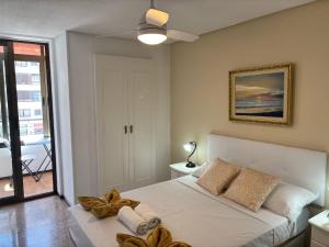 Postel nebo postele na pokoji v ubytování Garden - City Center - La Nogalera + 42 fotografií