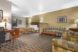 Postel nebo postele na pokoji v ubytování Best Western Inn of Chandler